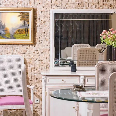 Roof Garden جوفيا