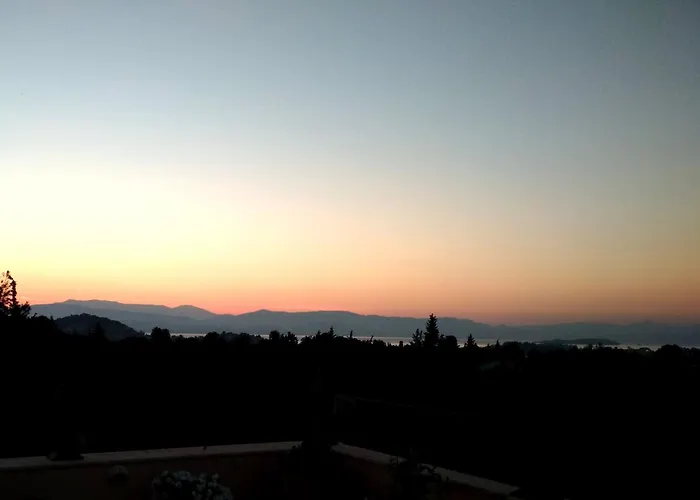 Βίλα Roof Garden Γουβιά