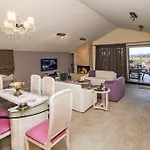 فيلة Roof Garden جوفيا